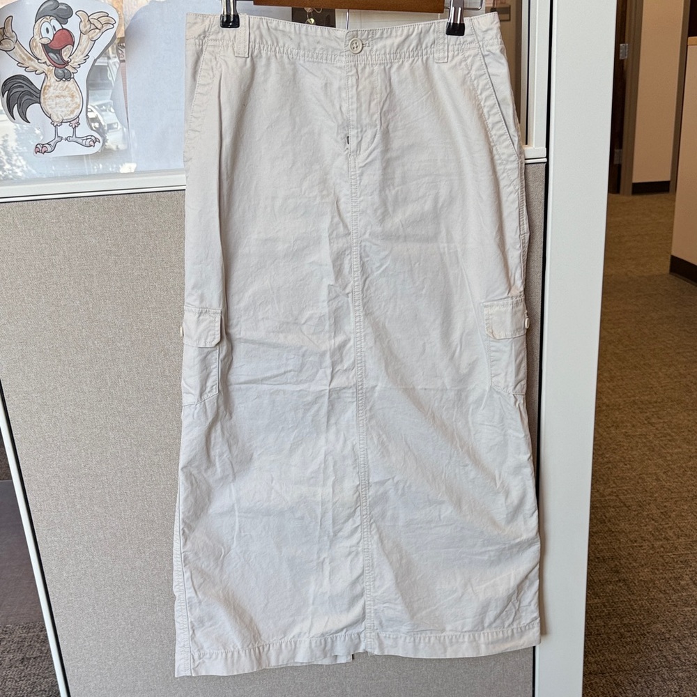🦋Eddie Bauer Twill Cargo Straight Maxi Skirt. Casual. Pocket slip. Cream. Size 6